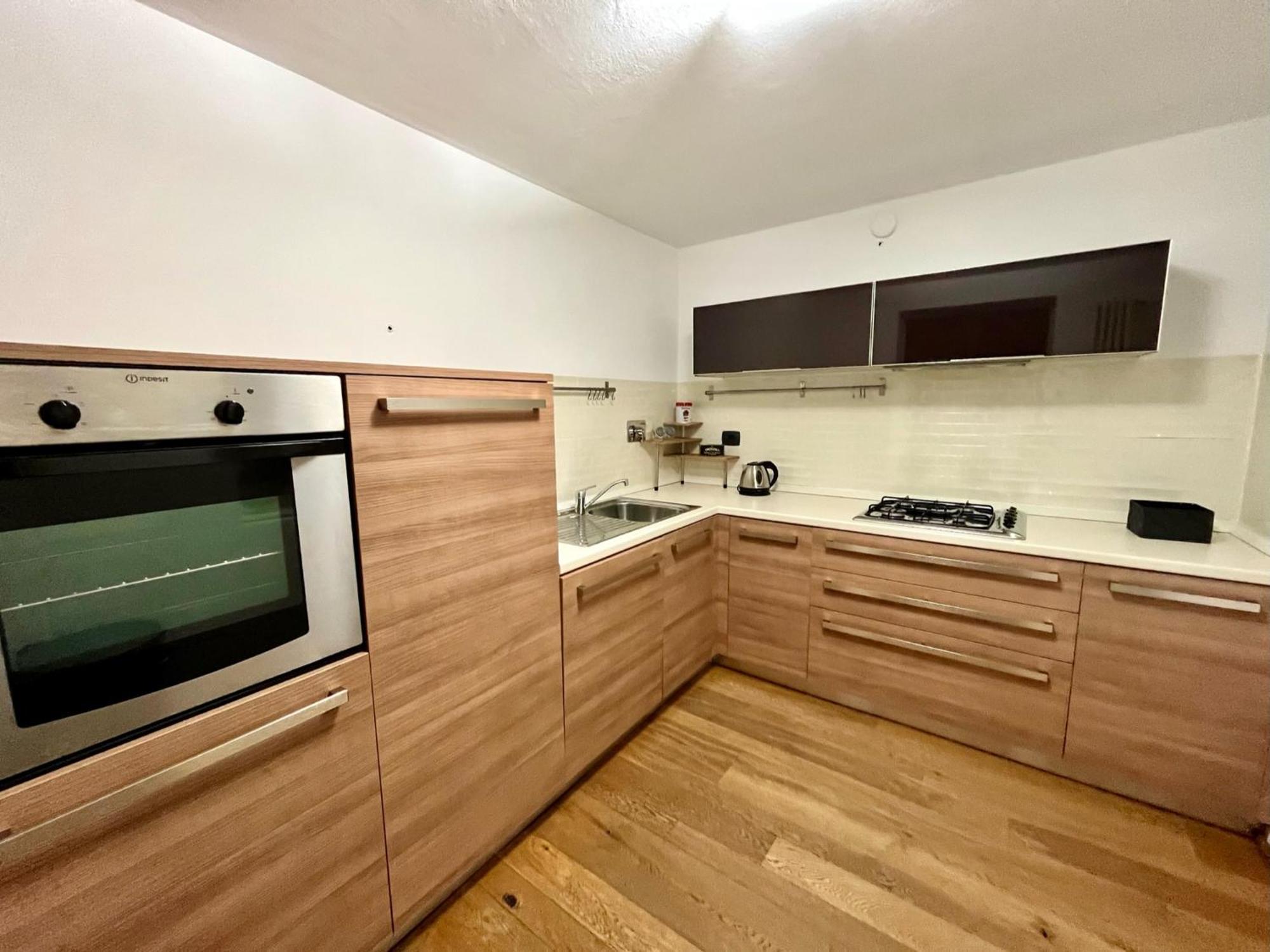 La Finestra Sulle Langhe - M3Langhe Apartment Cherasco Bagian luar foto
